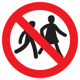 ACCÈS INTERDIT AUX ENFANTS