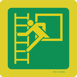 NOODRAAM MET VLUCHTLADDER  ISO7010-E016