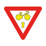 B23CYCLISTES & SPEED PEDELECS TOUT DROIT