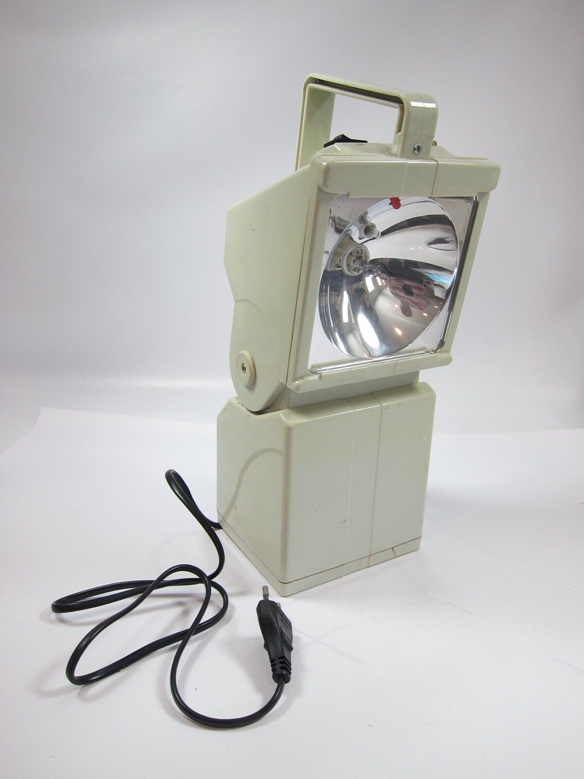 SCOUT LED PROJECTEUR DE SECOURS